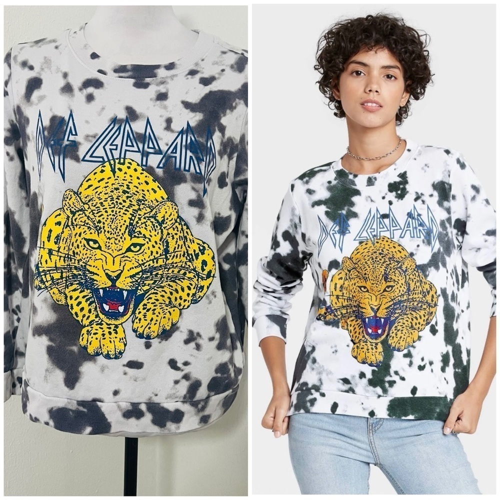 Women’s Def Leppard Graphic Sweatshirt Animal Print Gray/White Size Medium